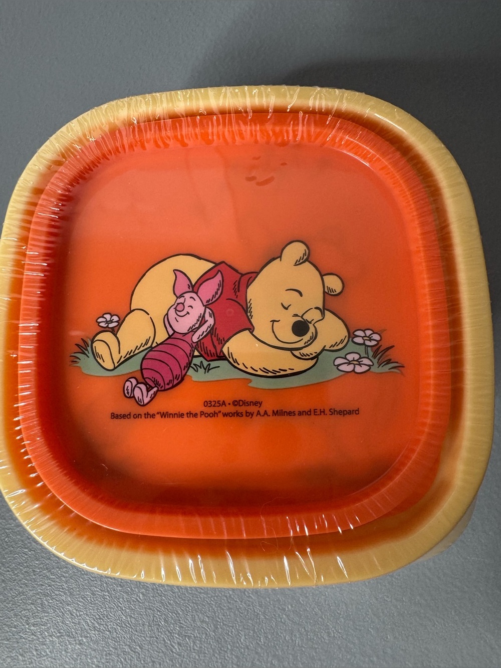 Disney Winnie the Pooh piglet Orange Yellow Snack Container food storage 4pcs
